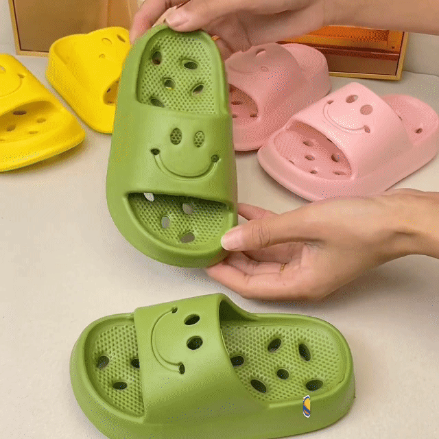 Chinelo Crocs Smile Face Infantil